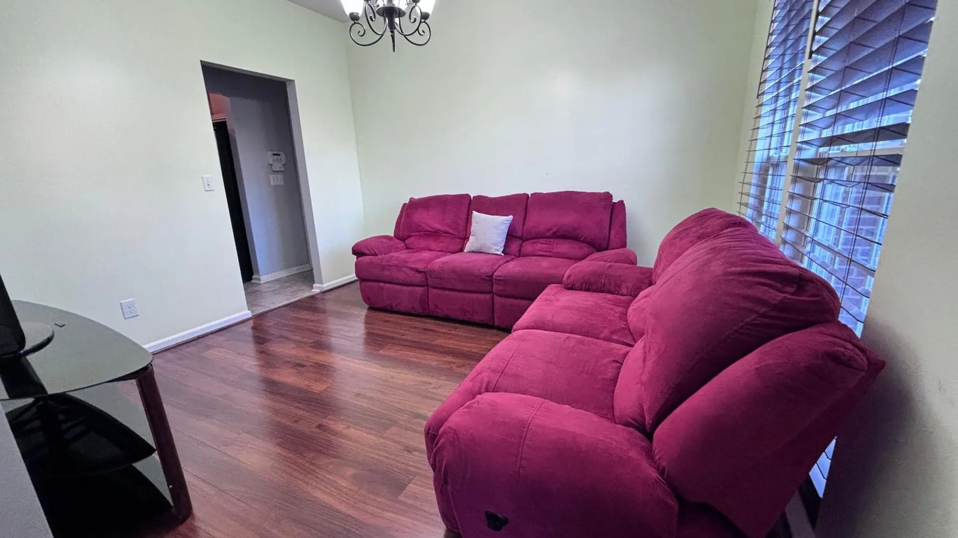 Amazing 4 Bdrm Home W Garage In Charlotte