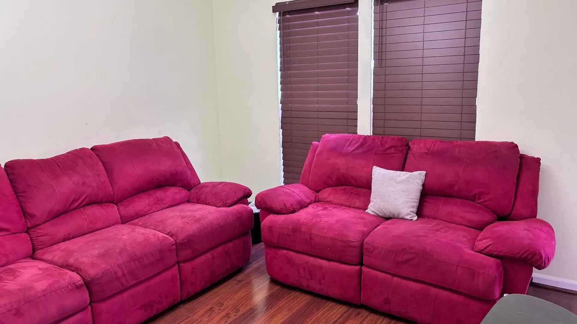 Amazing 4 Bdrm Home W Garage In Charlotte Vila